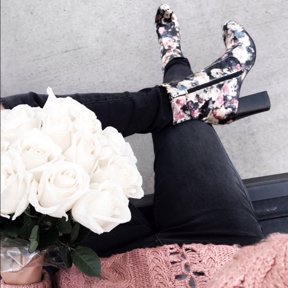 VELVET Floral booties - BRAND NEW!